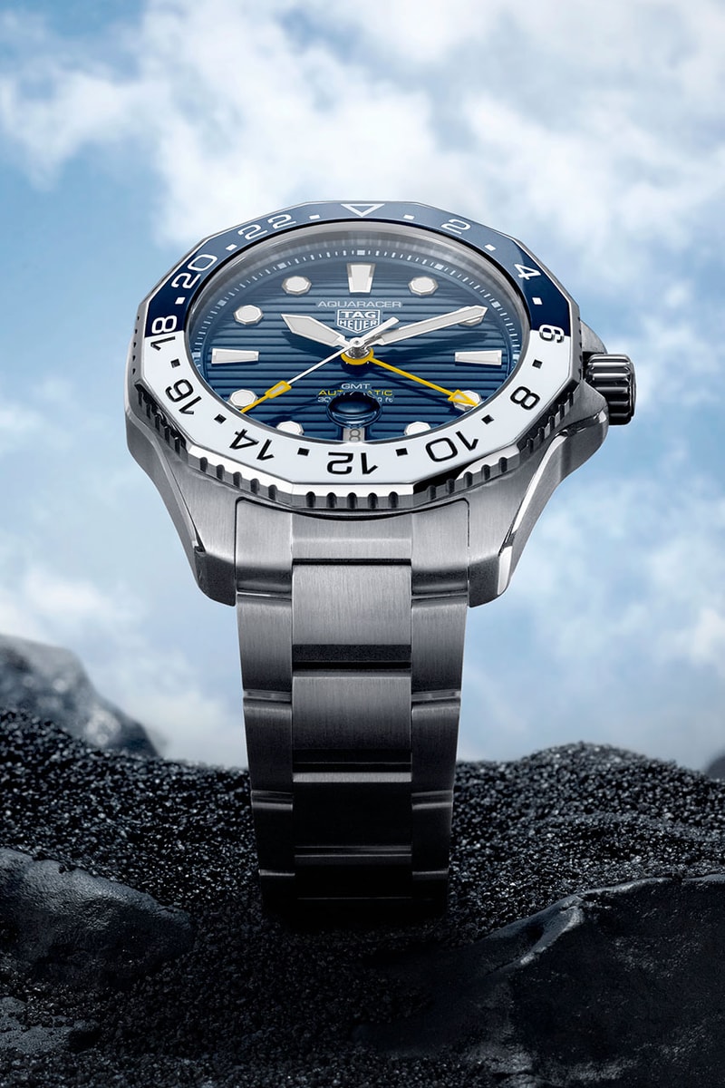 タグ・ホイヤーがトラベルマインド溢れるアクアレーサー プロフェッショナル 300 GMTをドロップ This Vacation Special Is Water Resistant To 300m and Capable Of Tracking Two Timezones