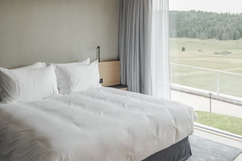 オーデマ・ピゲがスイスに初のラグジュアリーホテルをオープン audemars piguet hotel business des horlogers de france BIG CCHE 1857 watch emmanuel renaut opening info