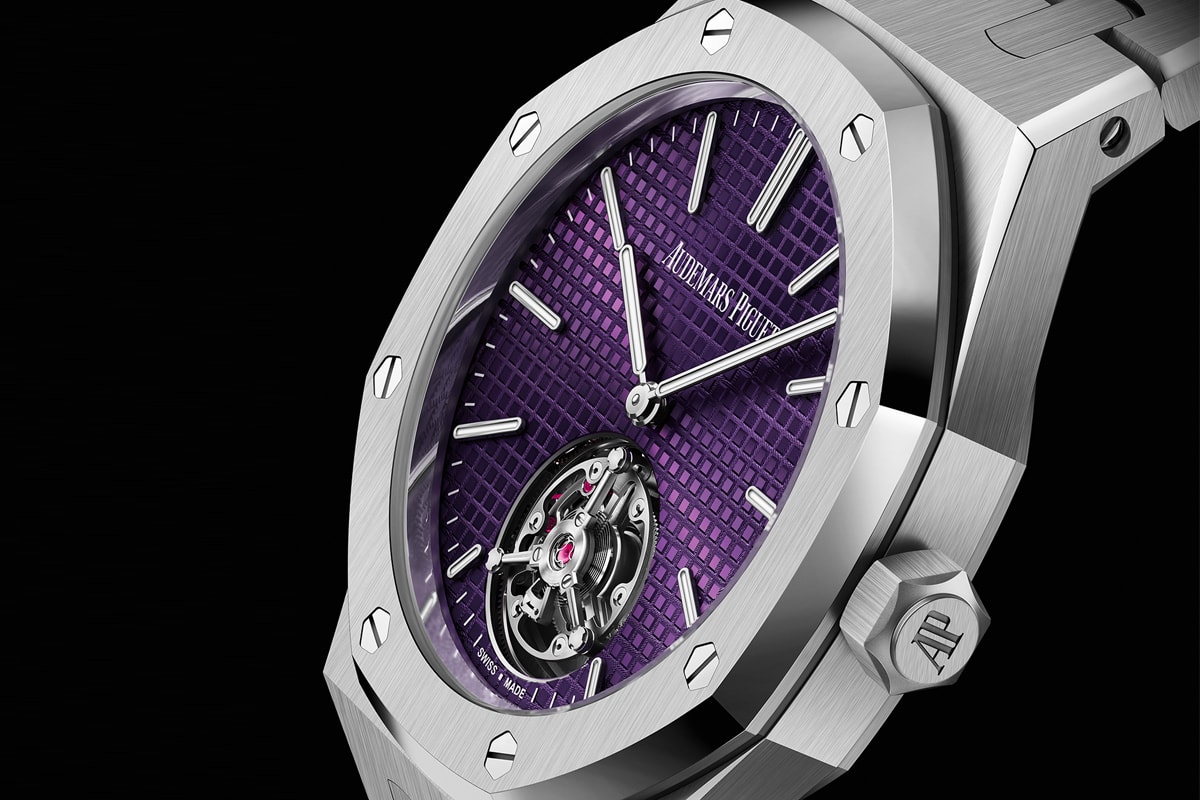 オーデマ・ピゲがパープルの文字盤を配した新作 ロイヤルオーク エクストラシンを発表　Audemars Piguet Drops New Royal Oak Tourbillon Extra-Thin RD3 With Purple Dial luxury watches selfwinding flying plum