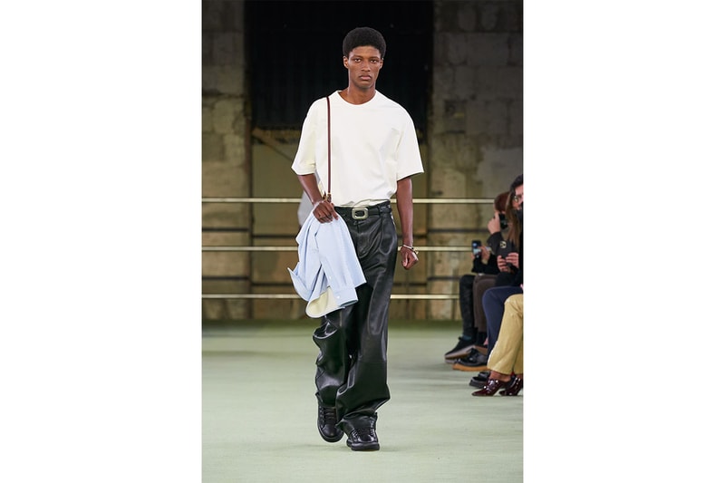 ボッテガ・ヴェネタから2022年冬シーズンの新作ピロースニーカーが発売 Bottega Veneta 2022 winter PILLOW SNEAKER release info Matthieu Blazy 