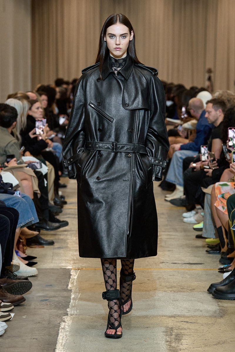 バーバリー Burberry 2023年春夏コレクション