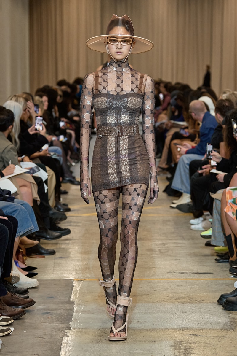 バーバリー Burberry 2023年春夏コレクション