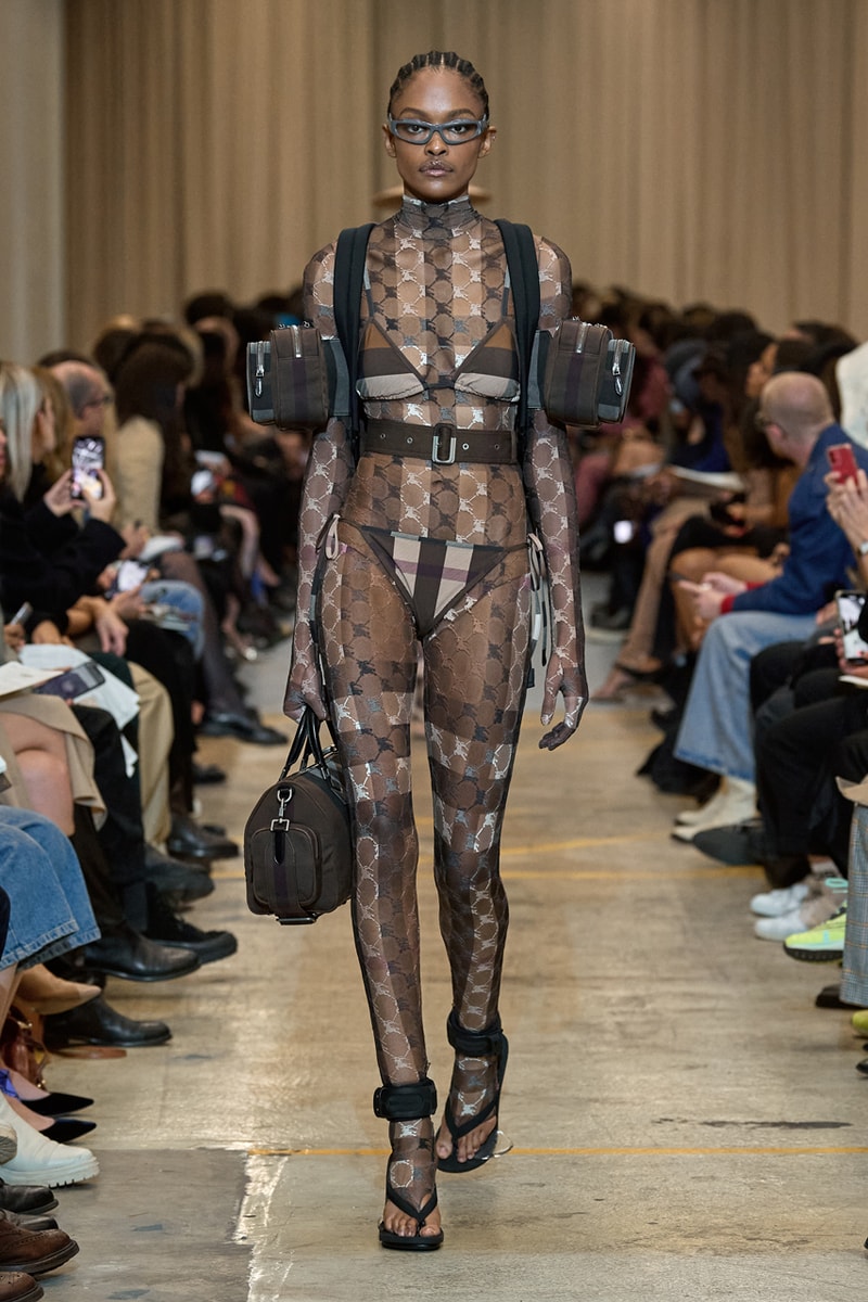 バーバリー Burberry 2023年春夏コレクション