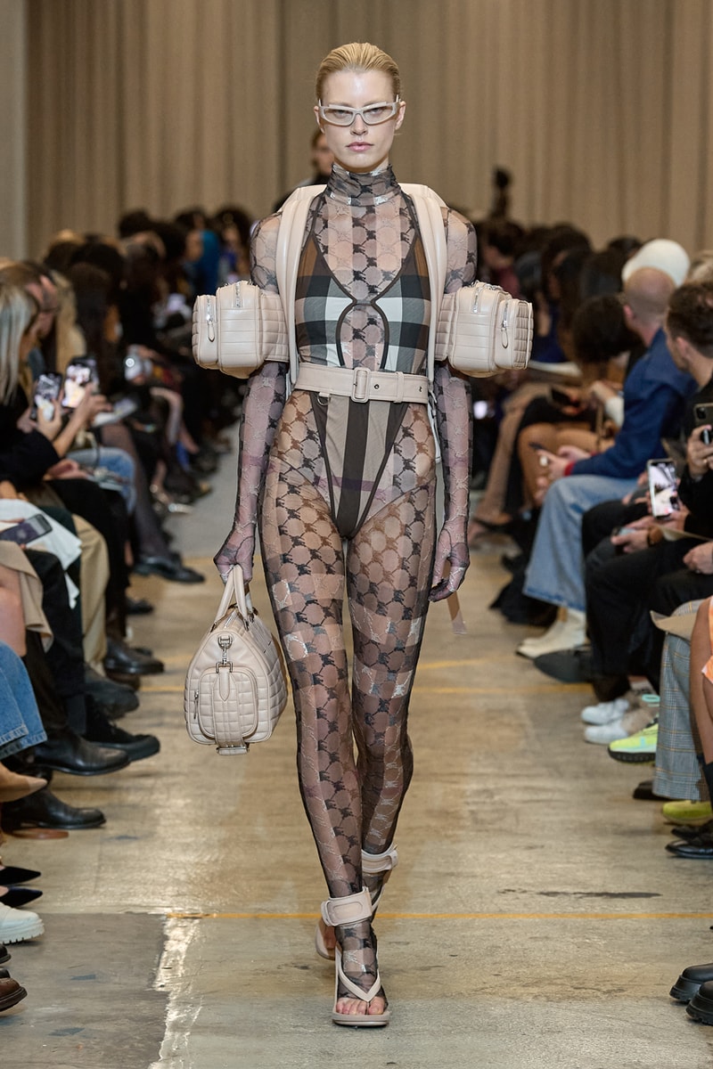 バーバリー Burberry 2023年春夏コレクション