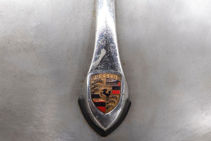 ダニエル・アーシャムがポルシェ356スピードスターのカスタムモデル Bonsai を公開　daniel arsham porsche 1955 356 speedster bonsai wabi sabi poggy yutaka fujihara sashiko japanese denim indigo boro willhoit bridgehampton images info