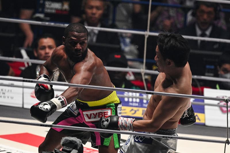 フロイド・メイウェザーが朝倉未来に2ラウンド3分で TKO 勝利 Floyd Mayweather