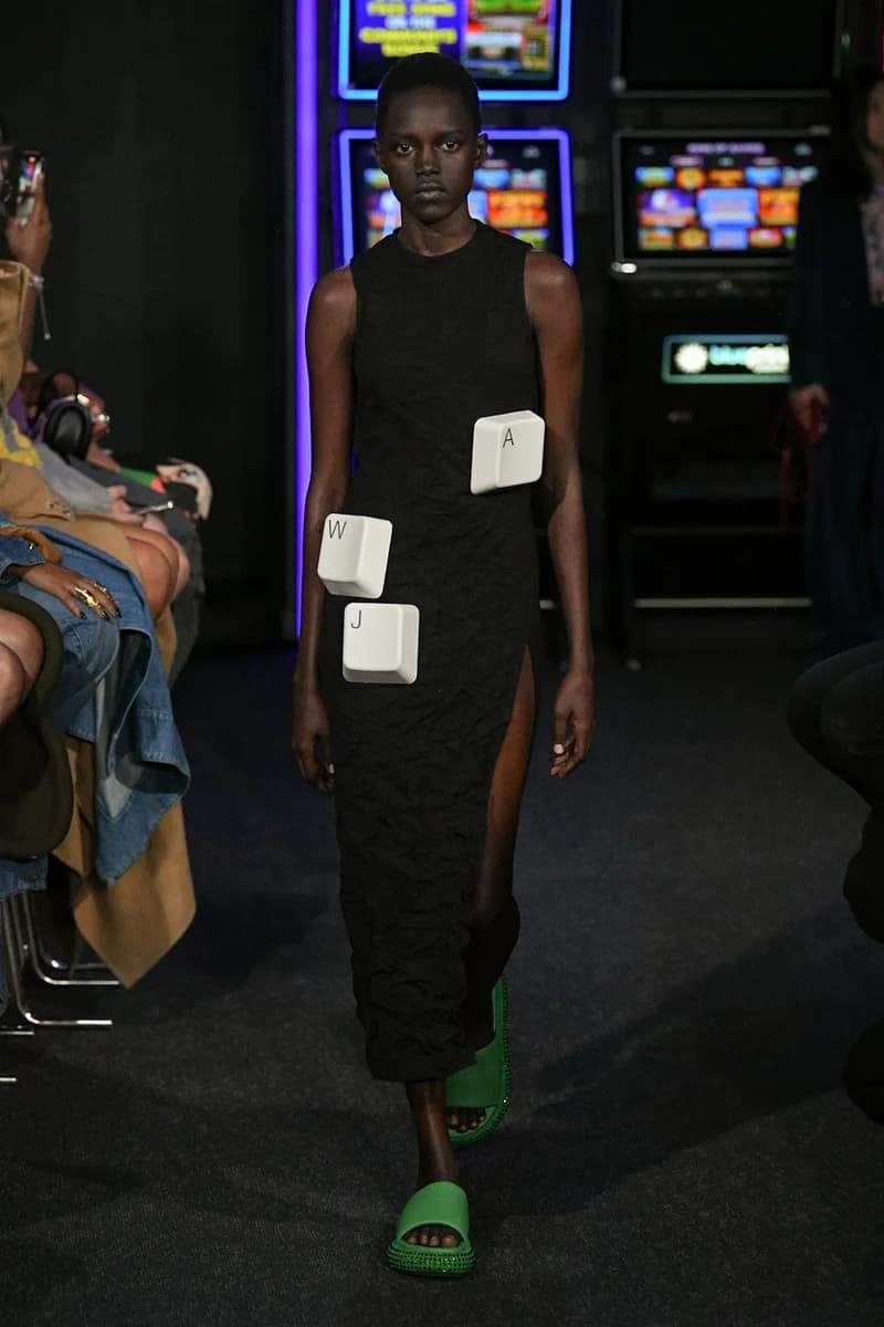 JWアンダーソン2023年春夏ウィメンズコレクション JW Anderson Spring Summer 2023 SS23 Jonathan Anderson London Fashion Week Runway Show Womenswear Collection