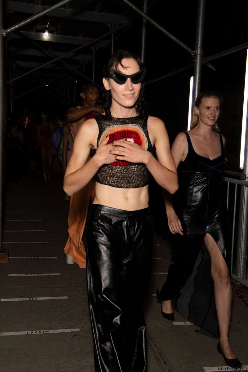日没をイメージした マルニ 2023年春夏コレクションをプレイバック marni spring summer 2023 collection sunset runway new york fashion week info