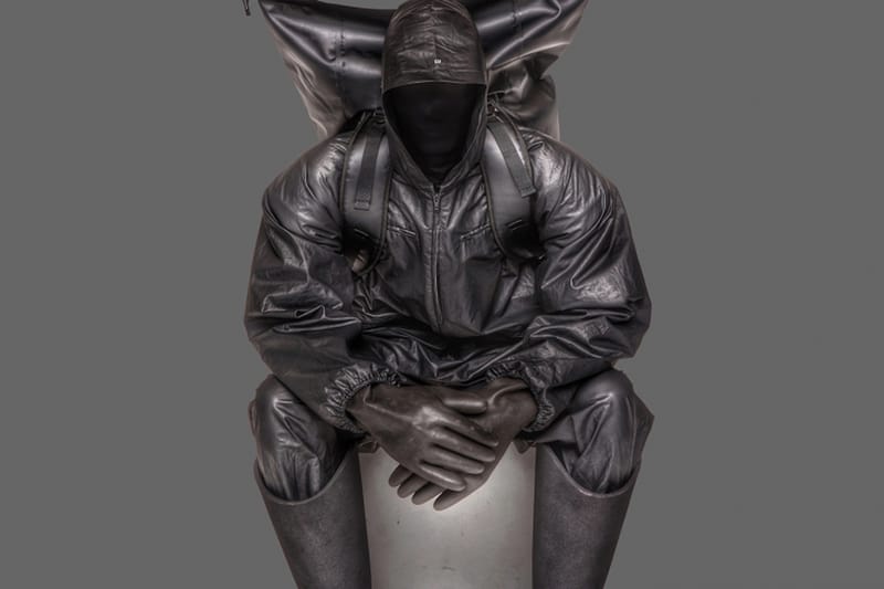 YEEZY GAP ENGINEERED BY BALENCIAGA の新作コレクションをチェック