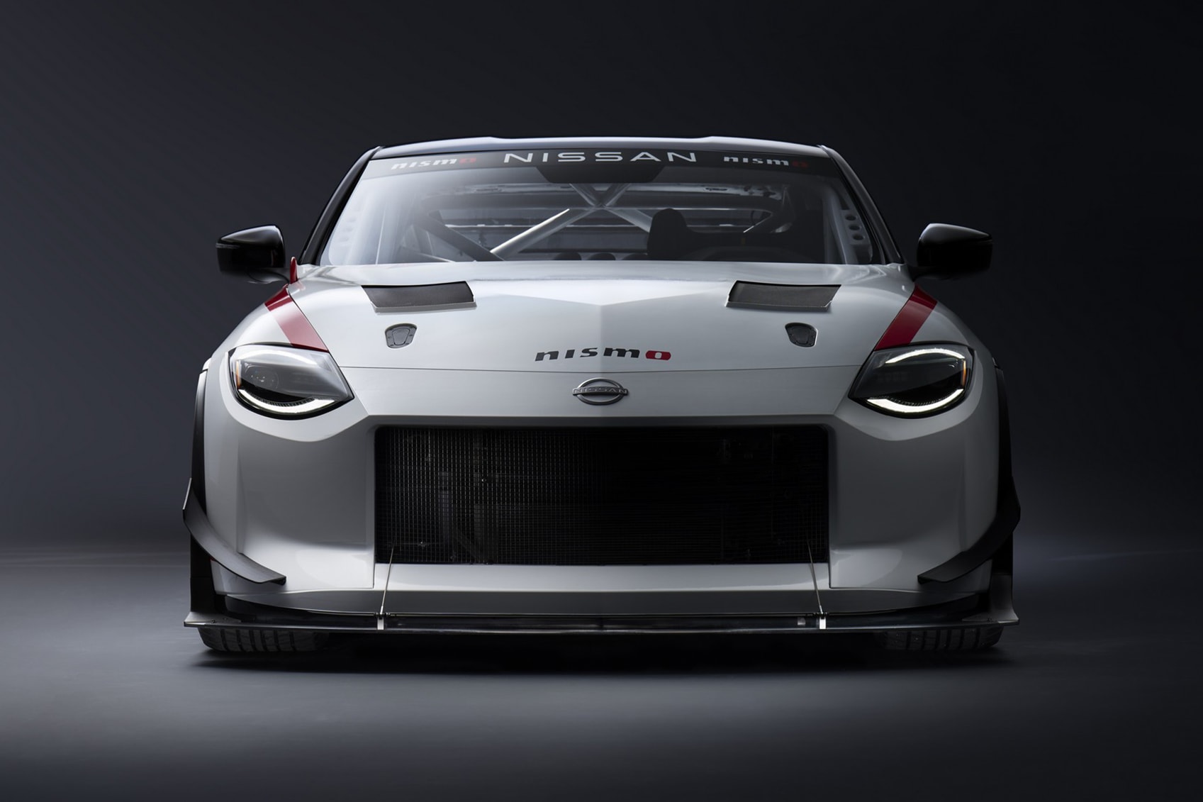 日産のレーシング部門であるニスモがフェアレディ Z のレースカー仕様 Z GT4を公開　Nissan Z GT4 race car unveiling video Japan R30DDTT racing Nismo 