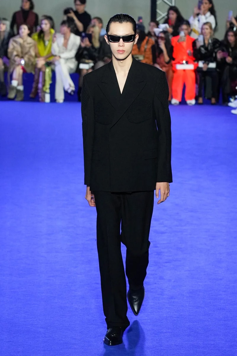 オフホワイト™️ 2023年春夏コレクション Ib Kamara’s Off-White™ Debut Challenged Societal Notions for SS23