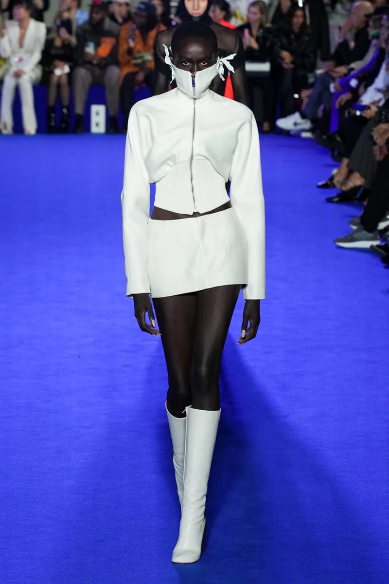 オフホワイト™️ 2023年春夏コレクション Ib Kamara’s Off-White™ Debut Challenged Societal Notions for SS23