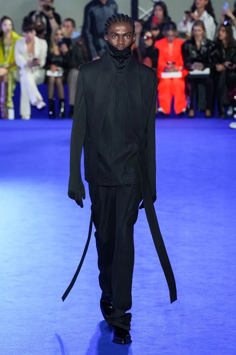 オフホワイト™️ 2023年春夏コレクション Ib Kamara’s Off-White™ Debut Challenged Societal Notions for SS23