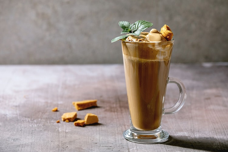 食べログがユーザーから高い評価を得る“カフェ 百名店 2022”を発表