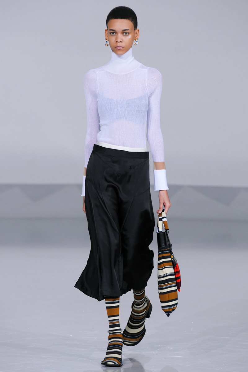 トーガ2023年春夏コレクション　TOGA Archives SS23 Defines Contemporary Dressing