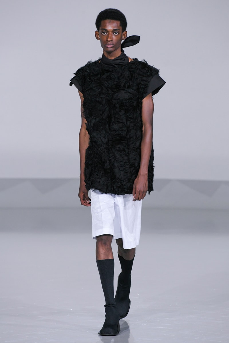 トーガ2023年春夏コレクション　TOGA Archives SS23 Defines Contemporary Dressing