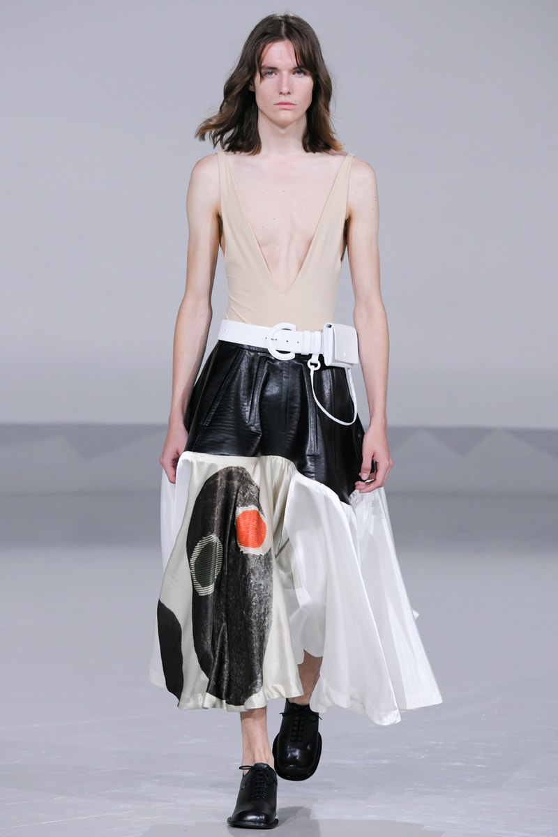 トーガ2023年春夏コレクション　TOGA Archives SS23 Defines Contemporary Dressing