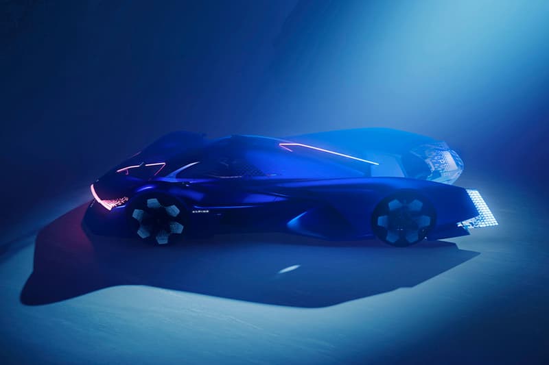 Alpine が水素で走るコンセプトカーをパリ・モーターショーで公開　Alpine unveils real hydrogen-powered lightweight sports car at Paris Motor Show Paris Motor Show