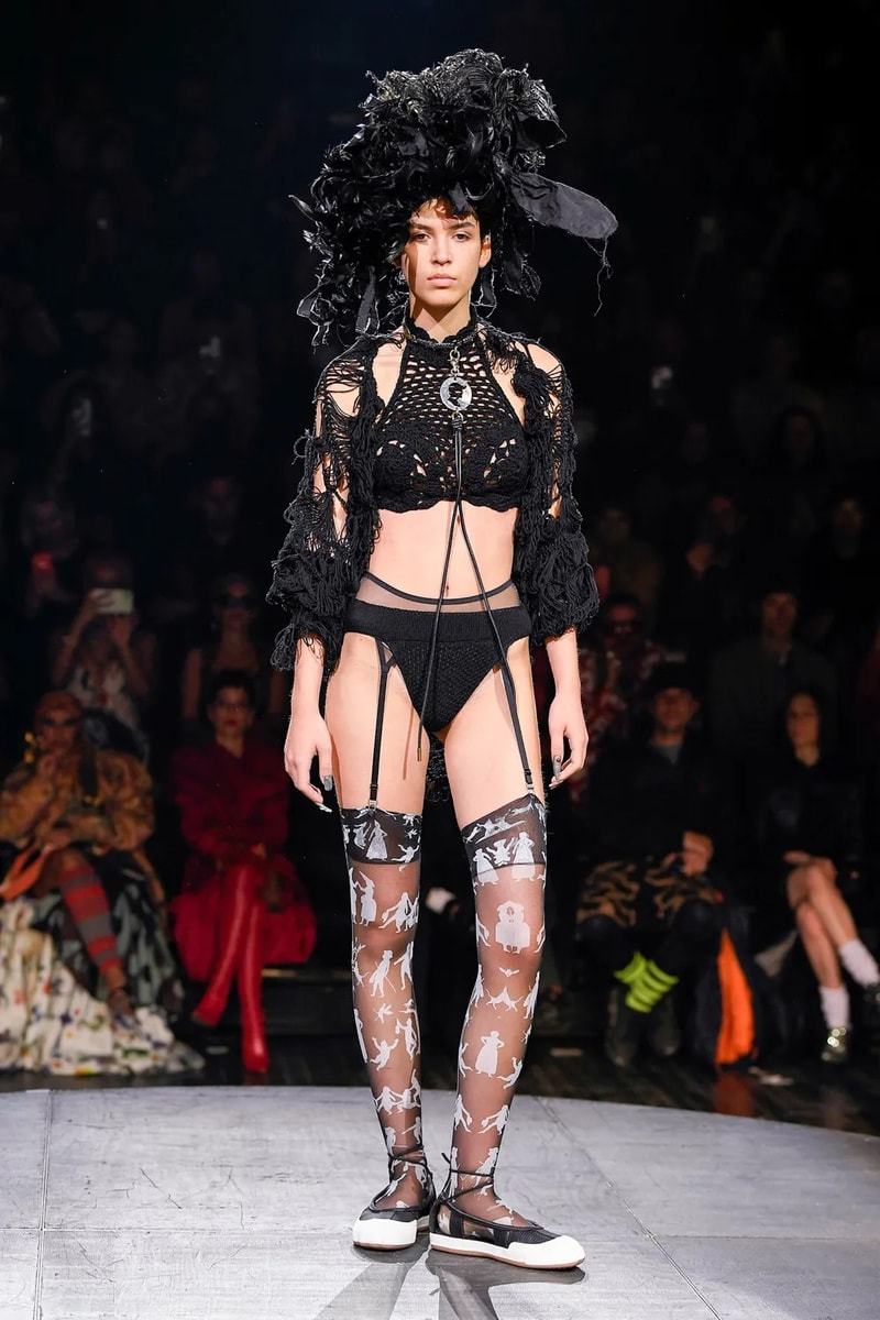 アンドレアス・クロンターラー フォー ヴィヴィアン・ウエストウッド 2023年春夏コレクション Andreas Kronthaler for Vivienne Westwood Spring Summer 2023 SS23 Paris Fashion Week Show Bella Hadid Menswear sous le ciel de paris