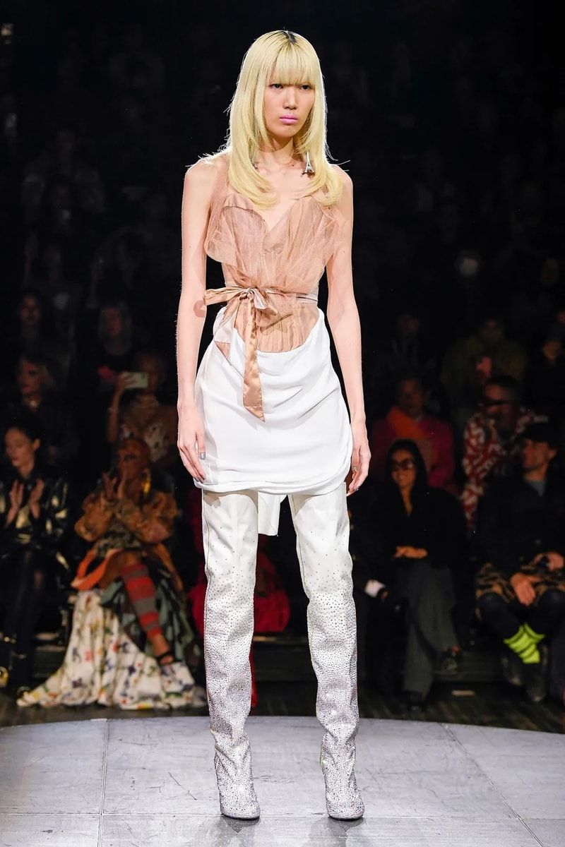 アンドレアス・クロンターラー フォー ヴィヴィアン・ウエストウッド 2023年春夏コレクション Andreas Kronthaler for Vivienne Westwood Spring Summer 2023 SS23 Paris Fashion Week Show Bella Hadid Menswear sous le ciel de paris