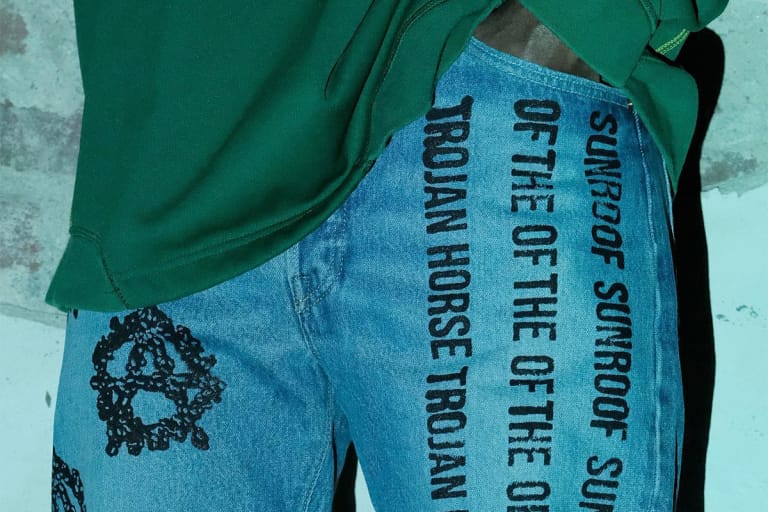 Denim Tears x  Levi's がヴァージル・アブローの展覧会マーチとして 501 のスペシャル版を発売