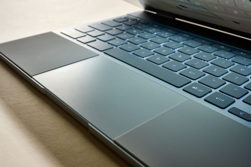 Google Japan がキーを横一列に並べたキーボードを開発