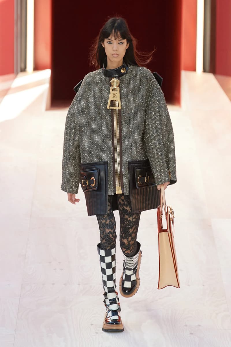 ルイ・ヴィトン 2023年春夏ウィメンズコレクション Louis Vuitton Takes Fashion to the Max With Oversized Detail Proportions for SS23