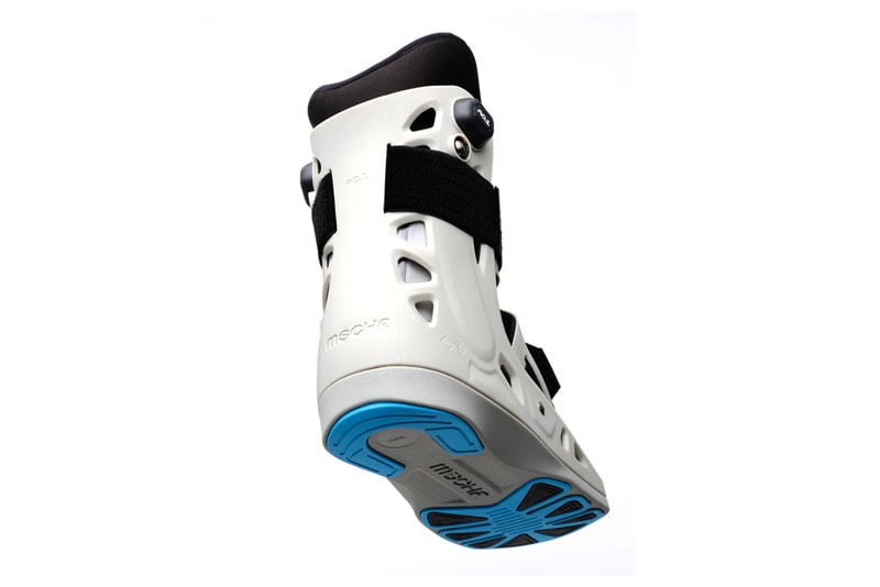 MSCHF が骨折後に着用するウォーキングブーツをスタイリッシュにアレンジ mschf bloody osiris ac1 shoe cast release date info photos price store list buying guide