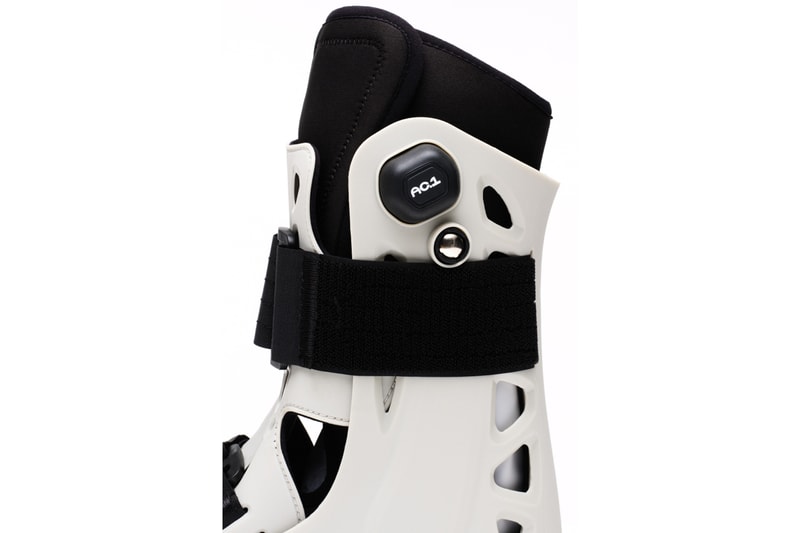 MSCHF が骨折後に着用するウォーキングブーツをスタイリッシュにアレンジ mschf bloody osiris ac1 shoe cast release date info photos price store list buying guide
