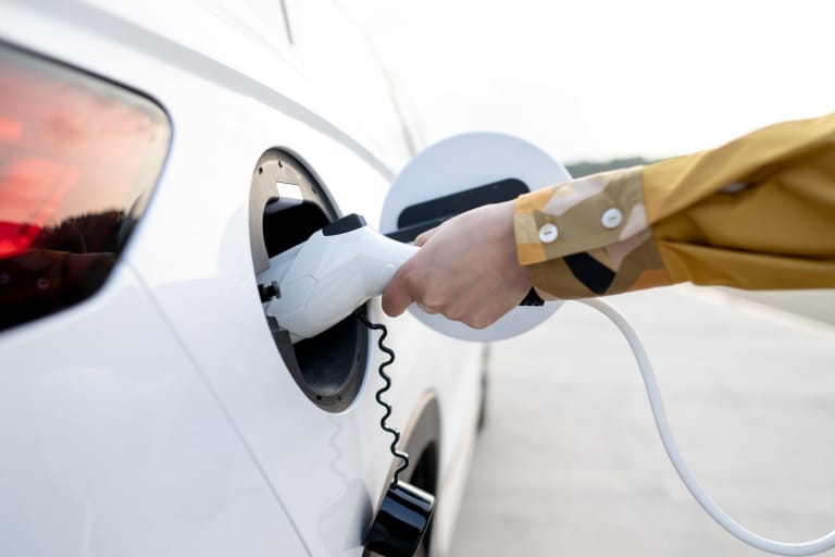 米ニューヨーク州が2035年までに自動車のゼロ・エミッションを義務化へ