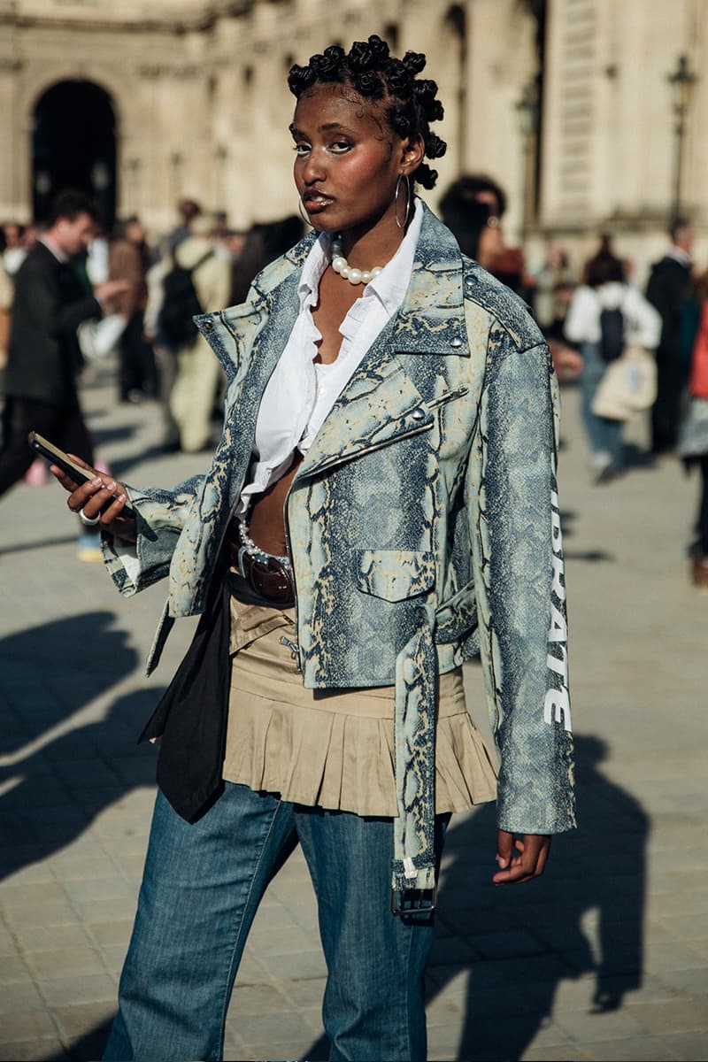 ストリートスタイル：パリ・ファッションウィーク ウィメンズ 2023年春夏 Paris Fashion Week SS23 Street Style Looks emma chamberlain rick owens michele lamy matthew m williams balenciaga kenzo nigo sita bellan loewe miu miu chanel givenchy thom browne monochrome suits suiting tailoring weather fall october september