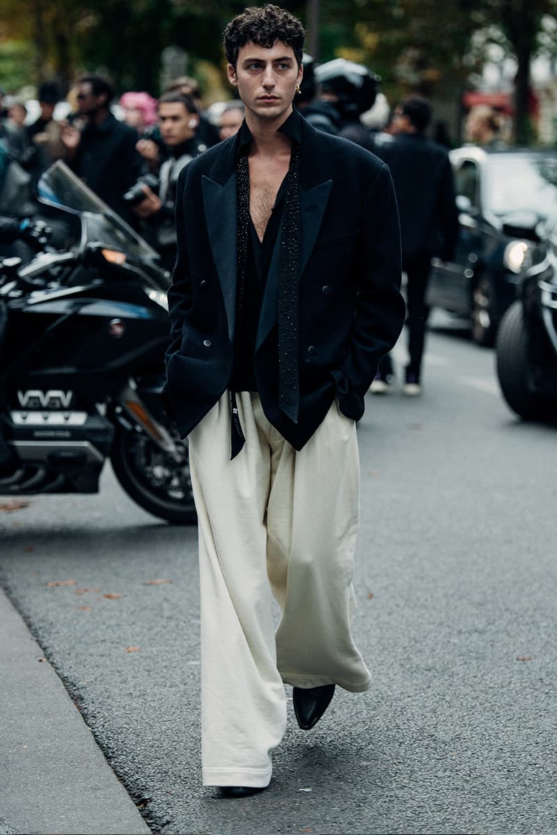 ストリートスタイル：パリ・ファッションウィーク ウィメンズ 2023年春夏 Paris Fashion Week SS23 Street Style Looks emma chamberlain rick owens michele lamy matthew m williams balenciaga kenzo nigo sita bellan loewe miu miu chanel givenchy thom browne monochrome suits suiting tailoring weather fall october september