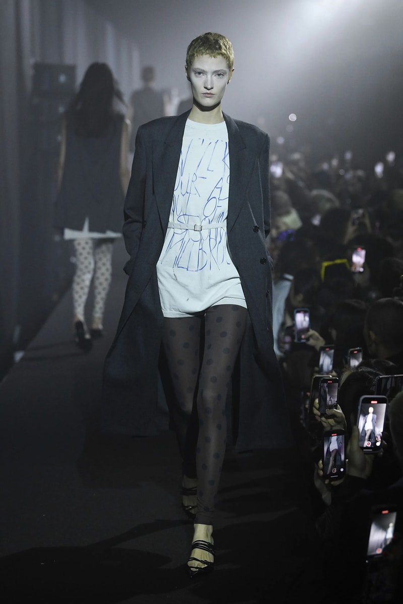 ラフシモンズ 2023年春夏コレクション Raf Simons Spring Summer 2023 Runway Show London Fashion Week Printworks Postponed Frieze LFW SS23 