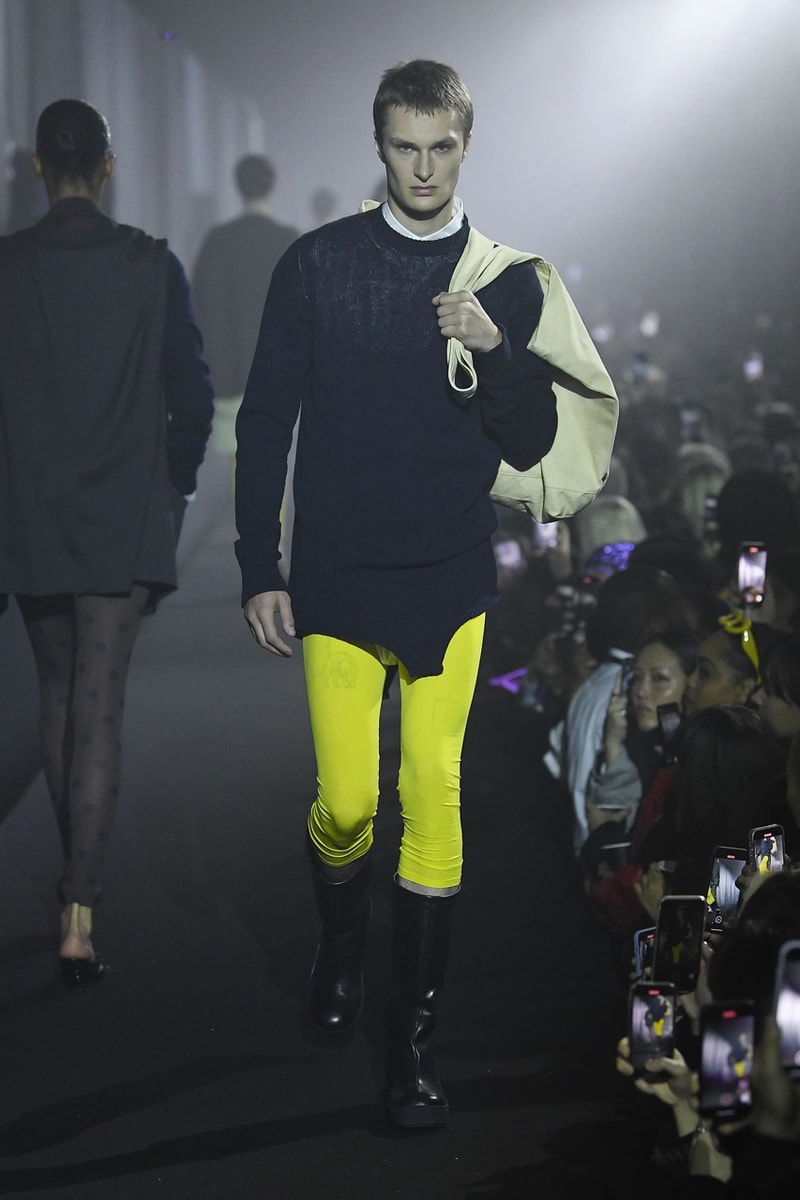 ラフシモンズ 2023年春夏コレクション Raf Simons Spring Summer 2023 Runway Show London Fashion Week Printworks Postponed Frieze LFW SS23 