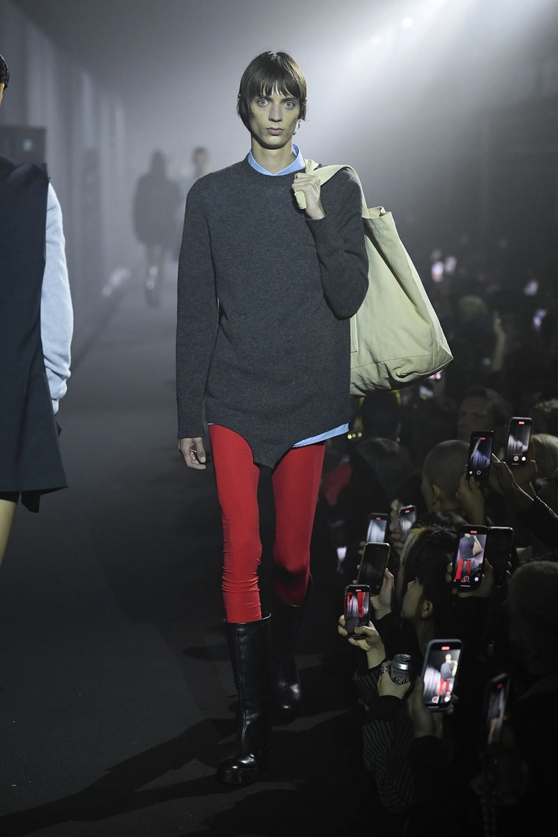 ラフシモンズ 2023年春夏コレクション Raf Simons Spring Summer 2023 Runway Show London Fashion Week Printworks Postponed Frieze LFW SS23 
