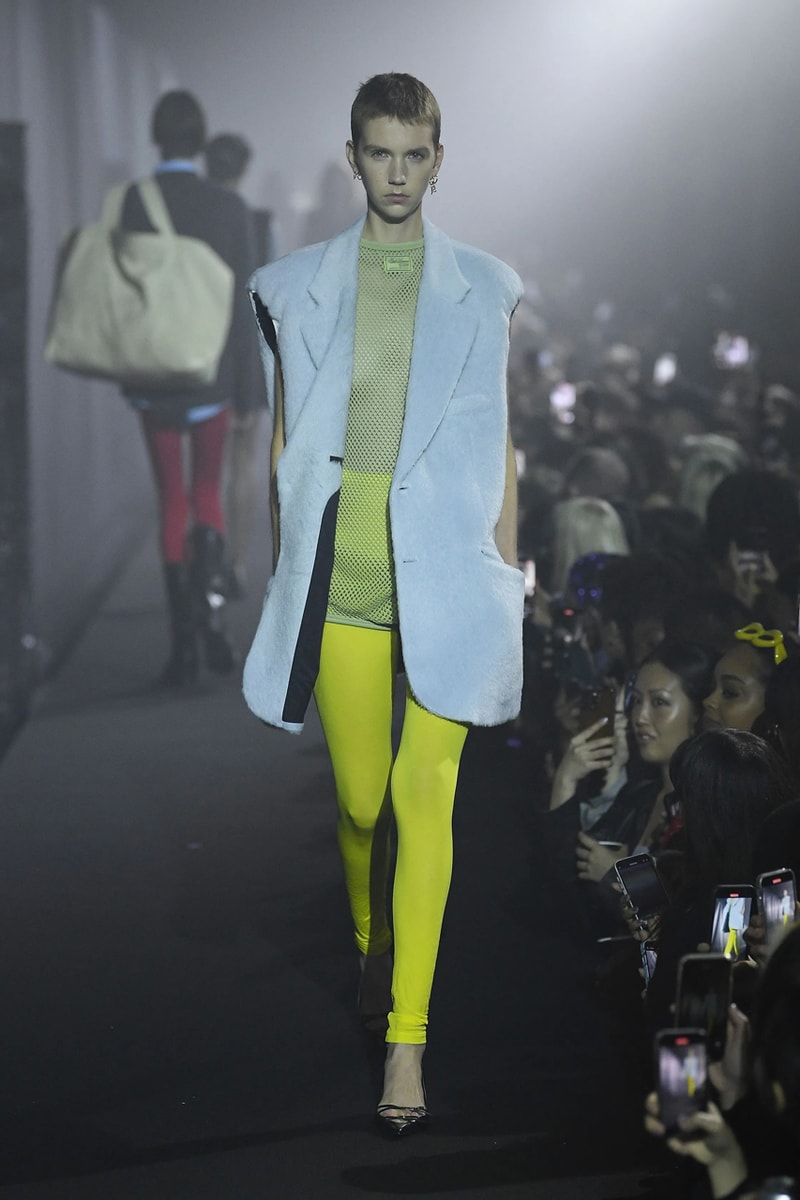 ラフシモンズ 2023年春夏コレクション Raf Simons Spring Summer 2023 Runway Show London Fashion Week Printworks Postponed Frieze LFW SS23 