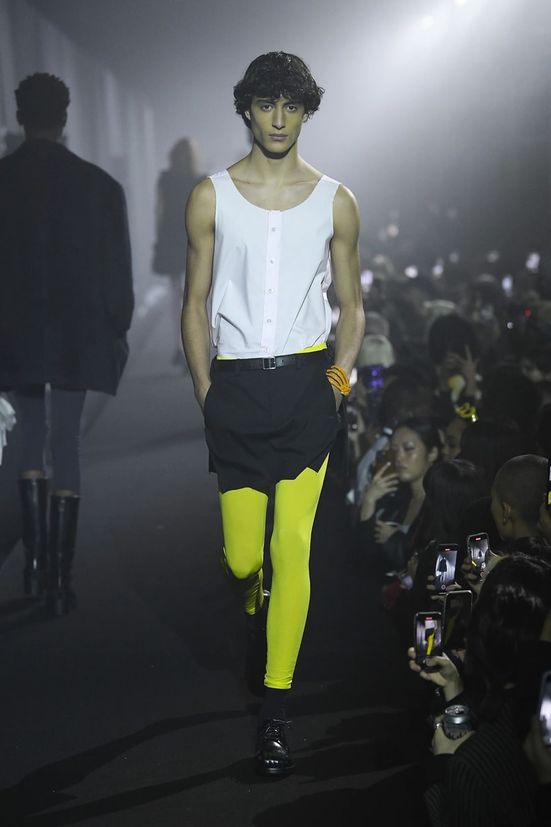 ラフシモンズ 2023年春夏コレクション Raf Simons Spring Summer 2023 Runway Show London Fashion Week Printworks Postponed Frieze LFW SS23 