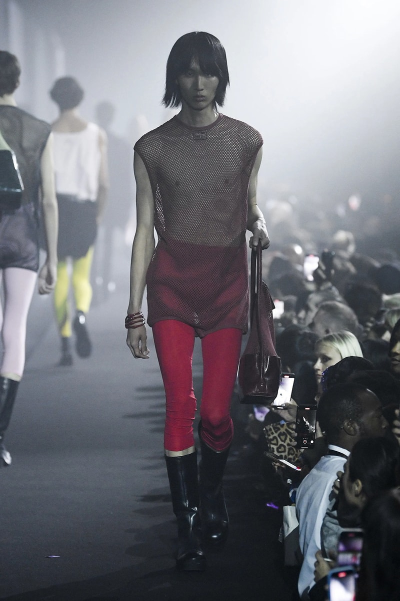 ラフシモンズ 2023年春夏コレクション Raf Simons Spring Summer 2023 Runway Show London Fashion Week Printworks Postponed Frieze LFW SS23 