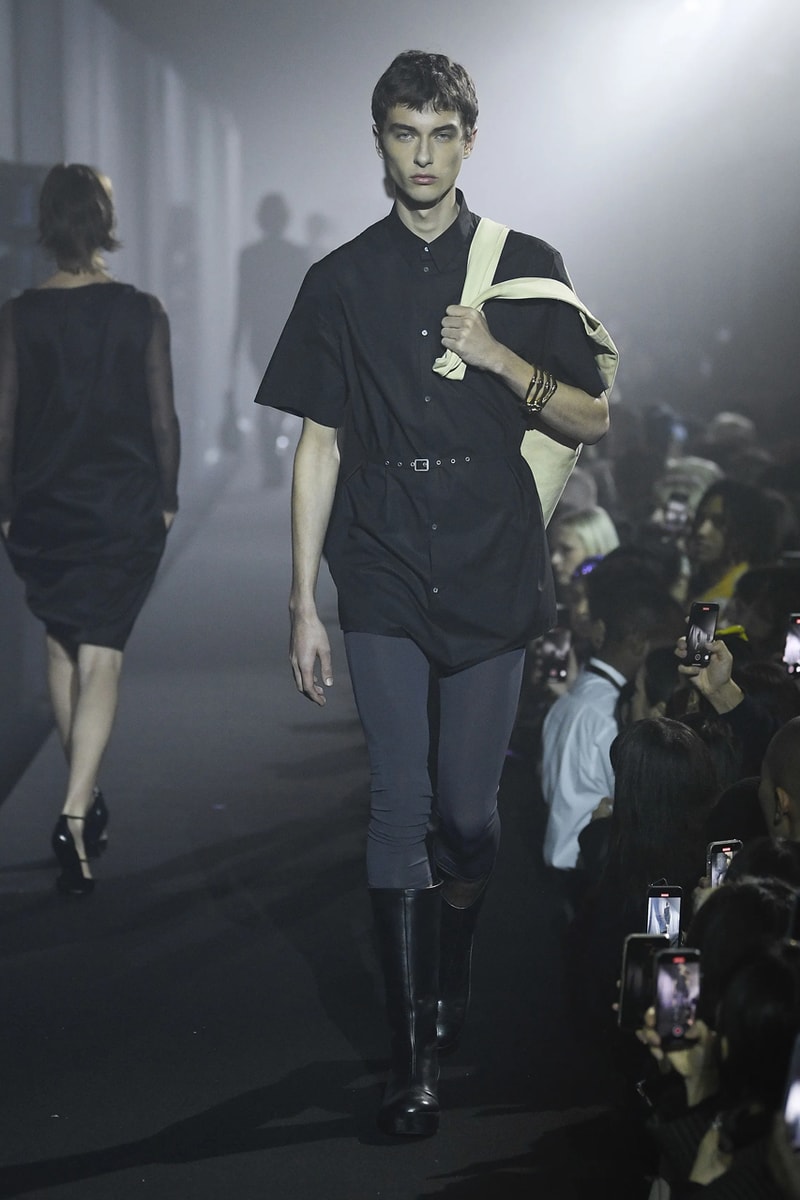 ラフシモンズ 2023年春夏コレクション Raf Simons Spring Summer 2023 Runway Show London Fashion Week Printworks Postponed Frieze LFW SS23 