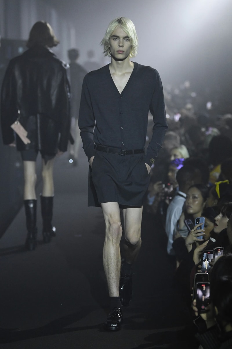 ラフシモンズ 2023年春夏コレクション Raf Simons Spring Summer 2023 Runway Show London Fashion Week Printworks Postponed Frieze LFW SS23 