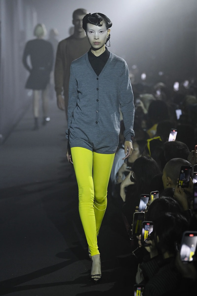 ラフシモンズ 2023年春夏コレクション Raf Simons Spring Summer 2023 Runway Show London Fashion Week Printworks Postponed Frieze LFW SS23 