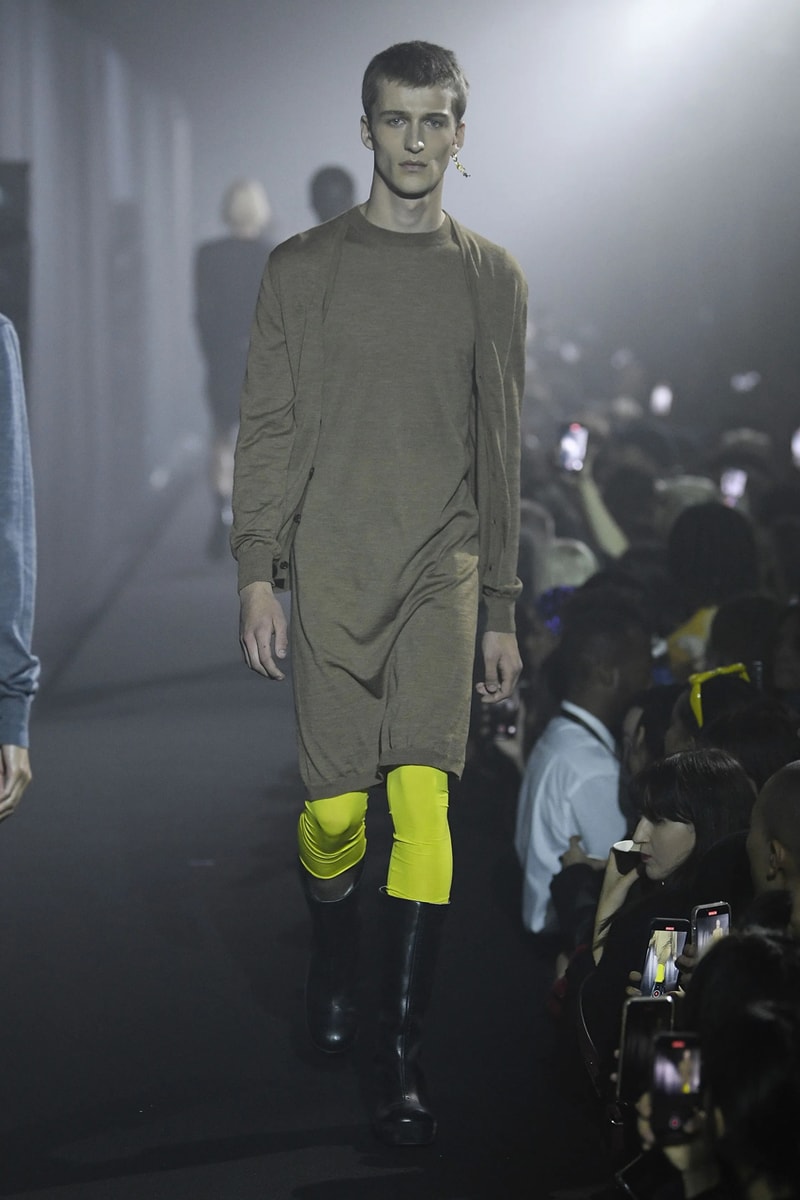 ラフシモンズ 2023年春夏コレクション Raf Simons Spring Summer 2023 Runway Show London Fashion Week Printworks Postponed Frieze LFW SS23 