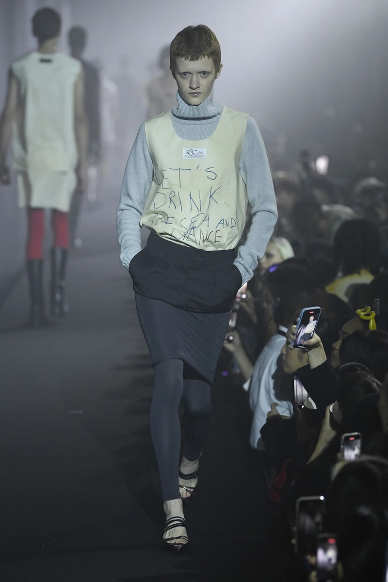 ラフシモンズ 2023年春夏コレクション Raf Simons Spring Summer 2023 Runway Show London Fashion Week Printworks Postponed Frieze LFW SS23 