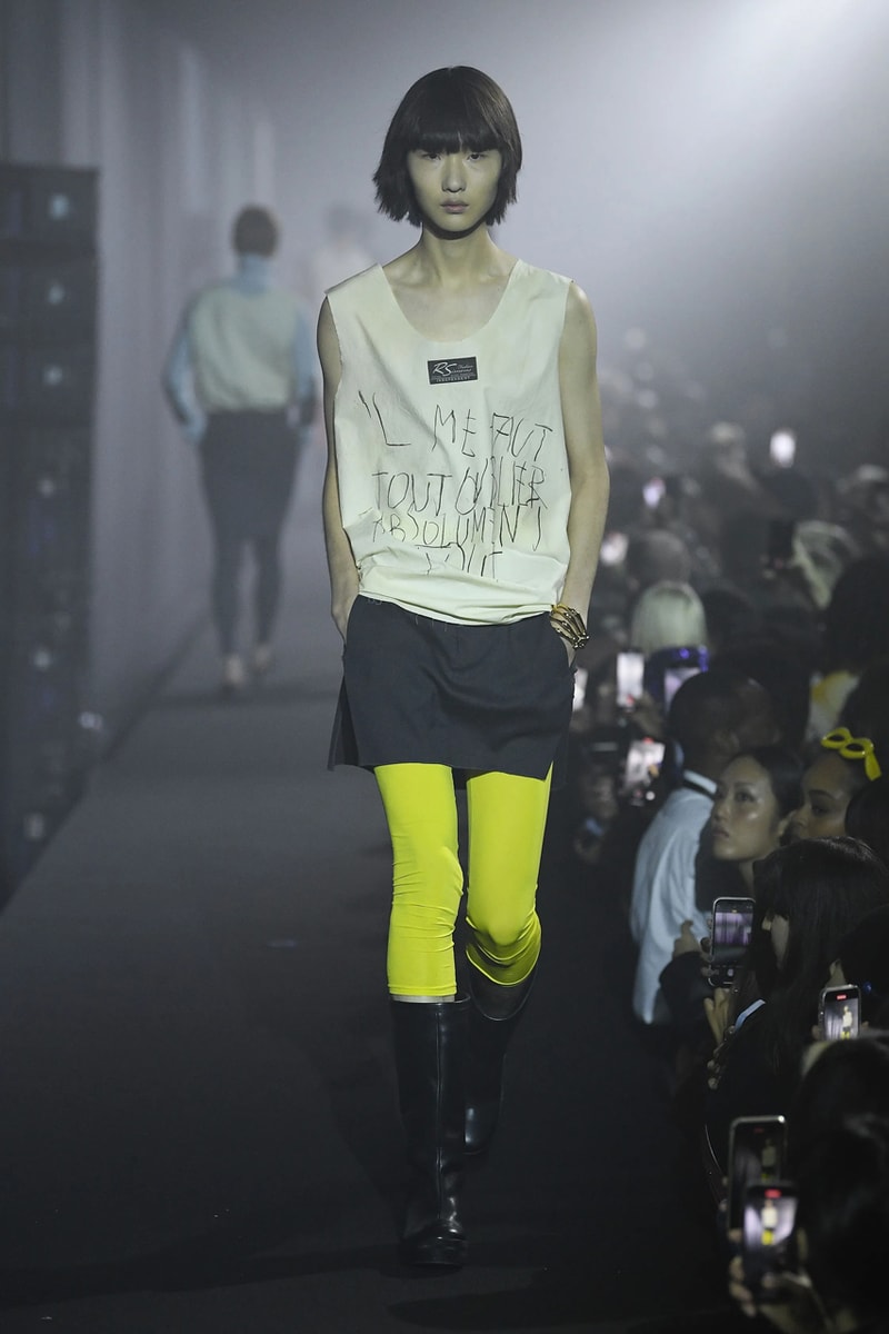 ラフシモンズ 2023年春夏コレクション Raf Simons Spring Summer 2023 Runway Show London Fashion Week Printworks Postponed Frieze LFW SS23 
