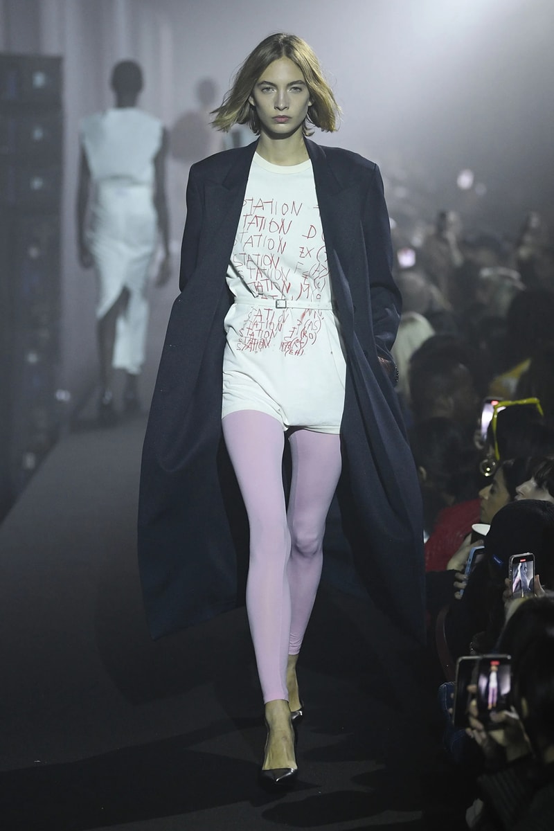 ラフシモンズ 2023年春夏コレクション Raf Simons Spring Summer 2023 Runway Show London Fashion Week Printworks Postponed Frieze LFW SS23 