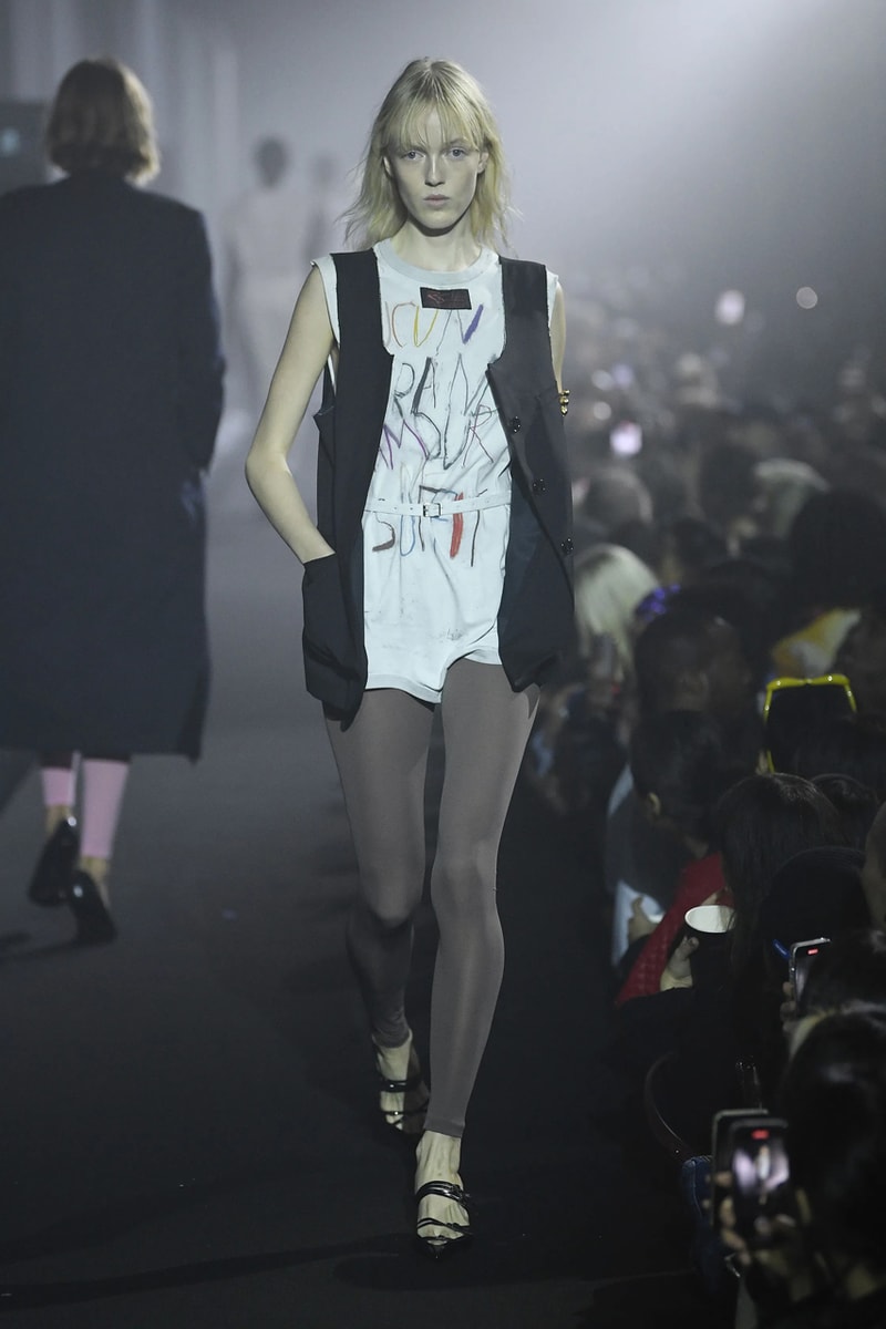 ラフシモンズ 2023年春夏コレクション Raf Simons Spring Summer 2023 Runway Show London Fashion Week Printworks Postponed Frieze LFW SS23 