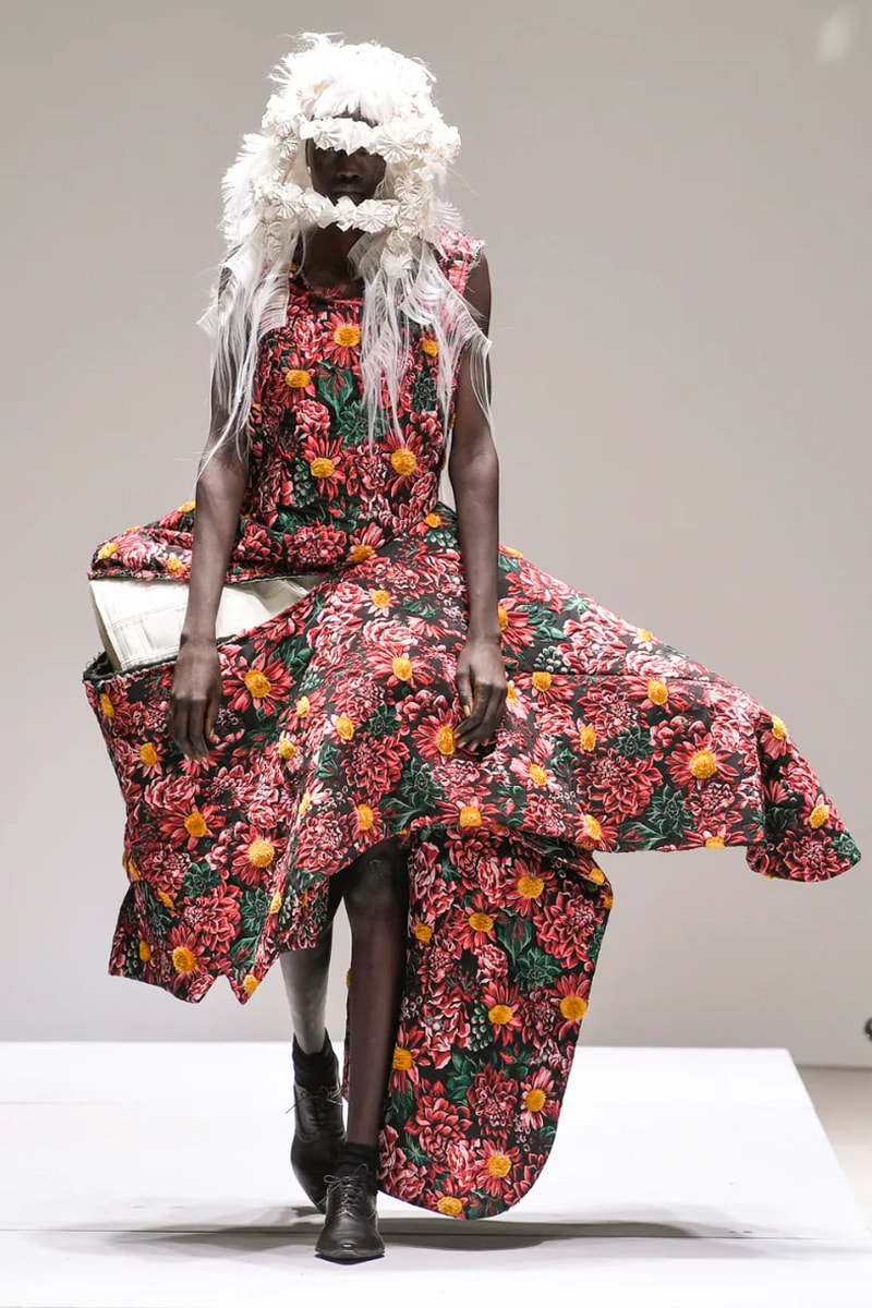 コム デ ギャルソン 2023年春夏コレクション Rei Kawakubo Served Muted Elegance at COMME des GARÇONS SS23 Paris Fashion Week Spring Summer 2023 Runway