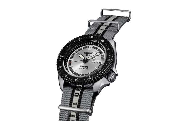 Seiko 5 Sports がウルトラセブン誕生55周年を記念した限定モデルを発売