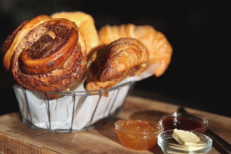 食べログがユーザーから高い評価を得る“パン 百名店 2022”を発表