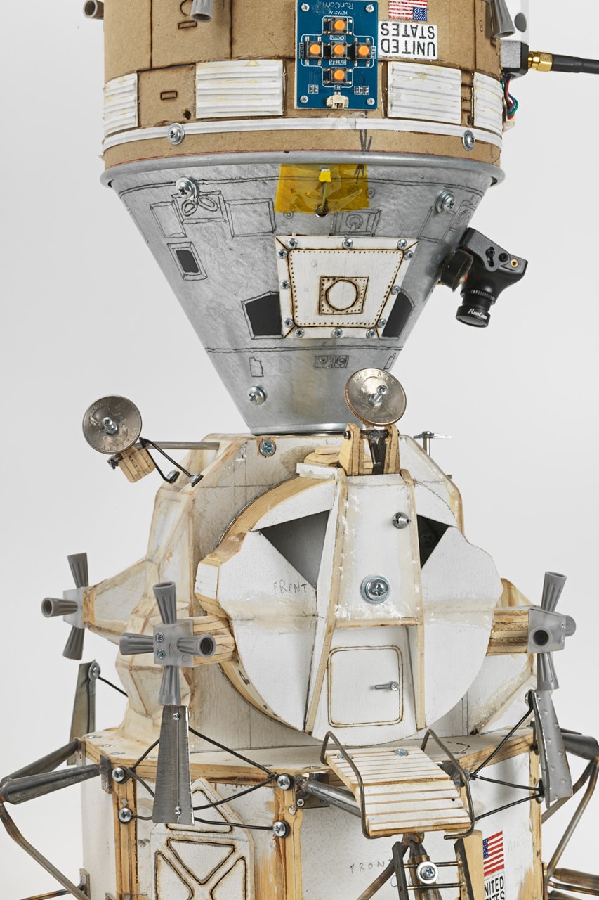 トム・サックスがニューヨークのアクアベラ ギャラリーにて個展 “スペースシップス”を開催 Tom Sachs "Spaceships" Acquavella Galleries Art Show
